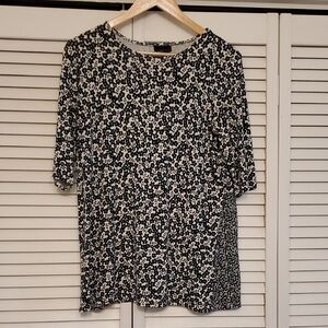J Jill Wearever Collection Black and White Floral Top, Size Petite Small